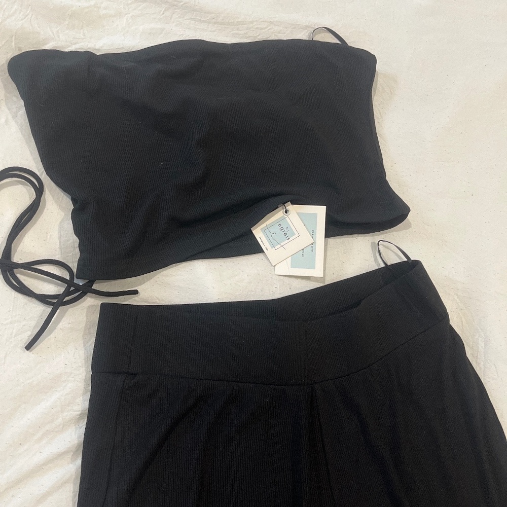 NWT By Egreis 2 pc pant set 🖤